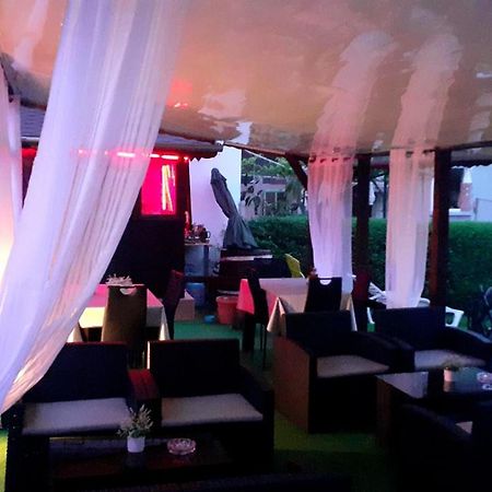 Opanets Guest Rooms Simona מראה חיצוני תמונה