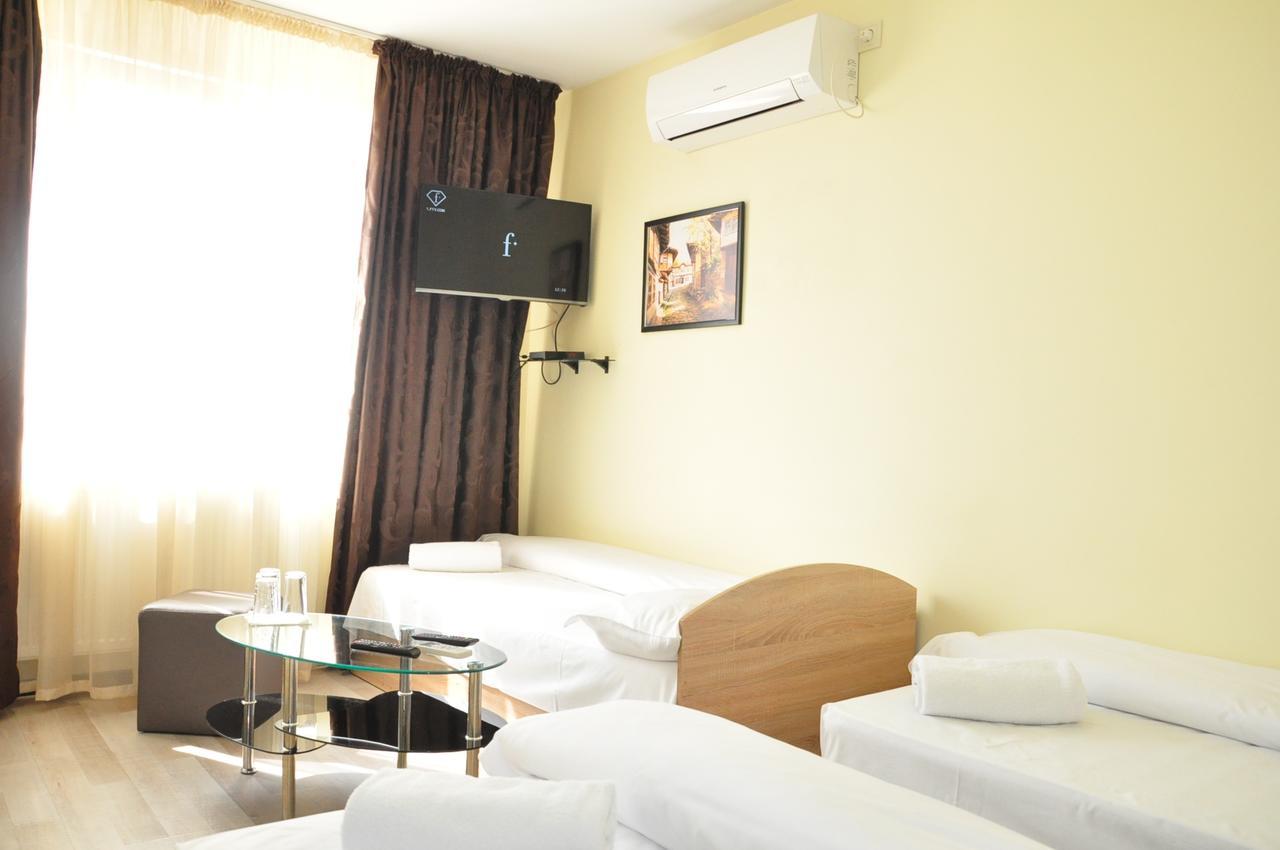 Opanets Guest Rooms Simona מראה חיצוני תמונה