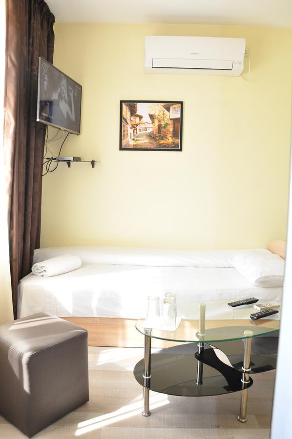 Opanets Guest Rooms Simona מראה חיצוני תמונה