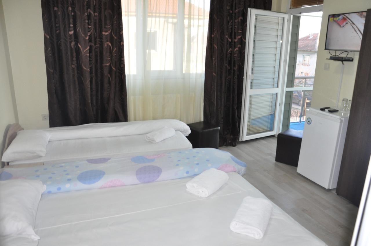 Opanets Guest Rooms Simona מראה חיצוני תמונה