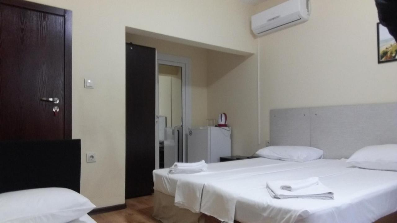 Opanets Guest Rooms Simona מראה חיצוני תמונה