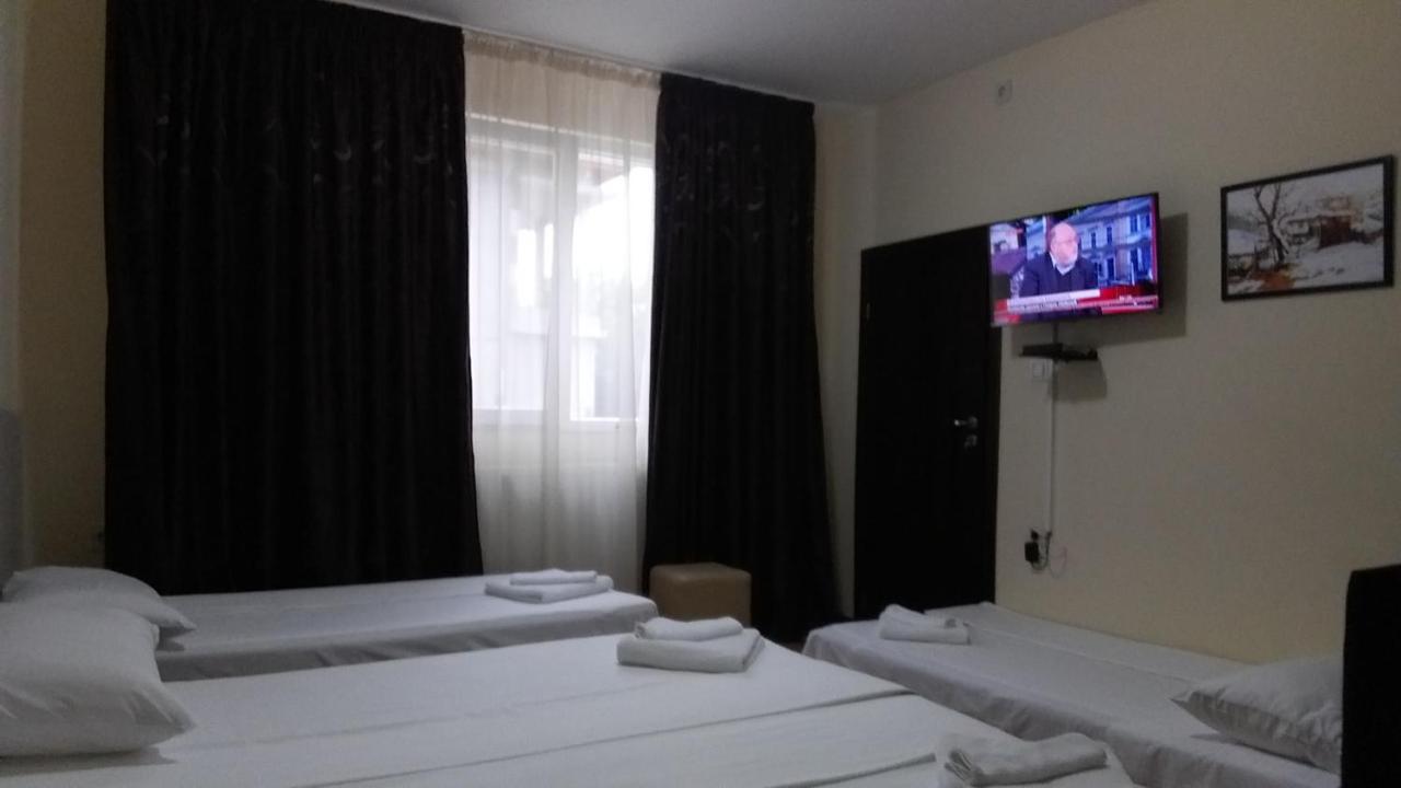 Opanets Guest Rooms Simona מראה חיצוני תמונה