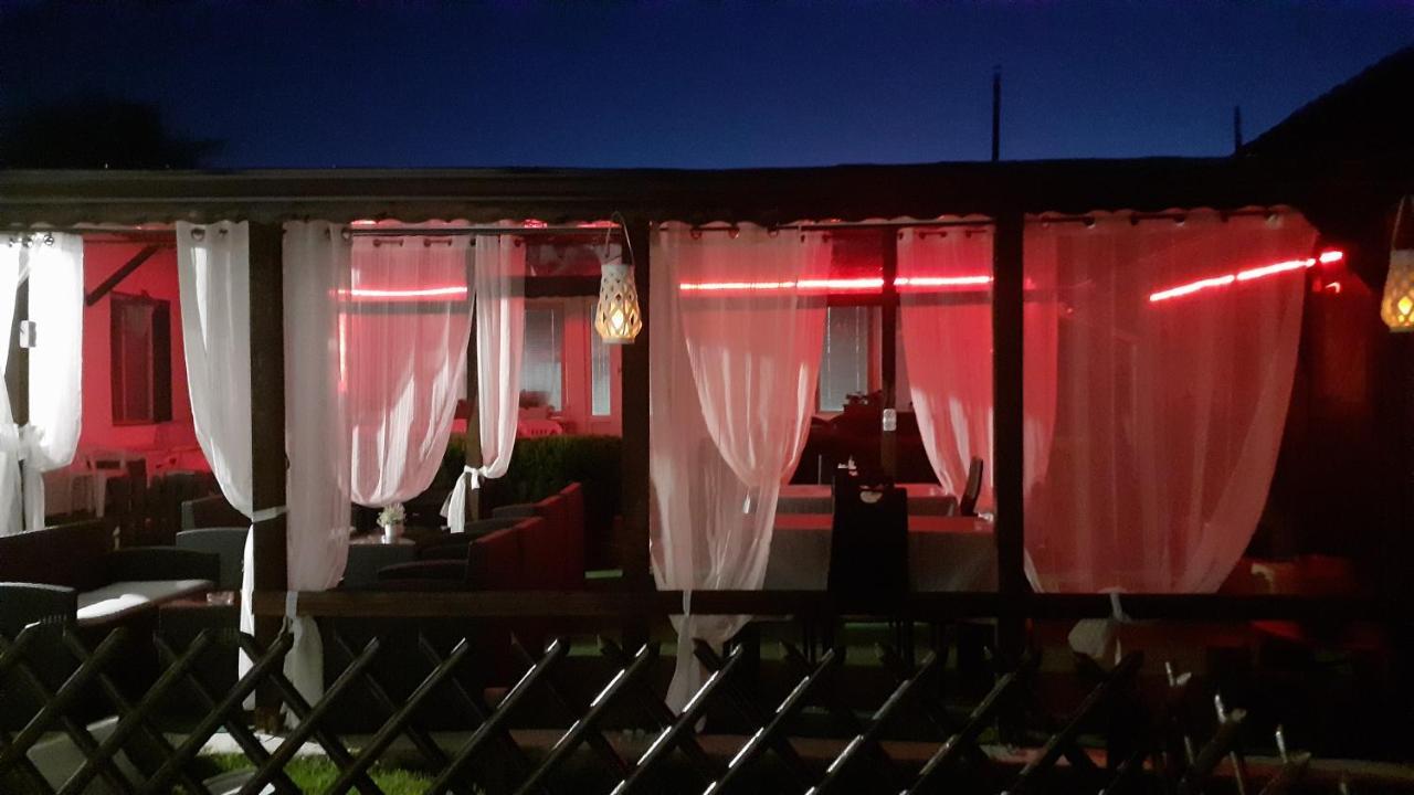 Opanets Guest Rooms Simona מראה חיצוני תמונה